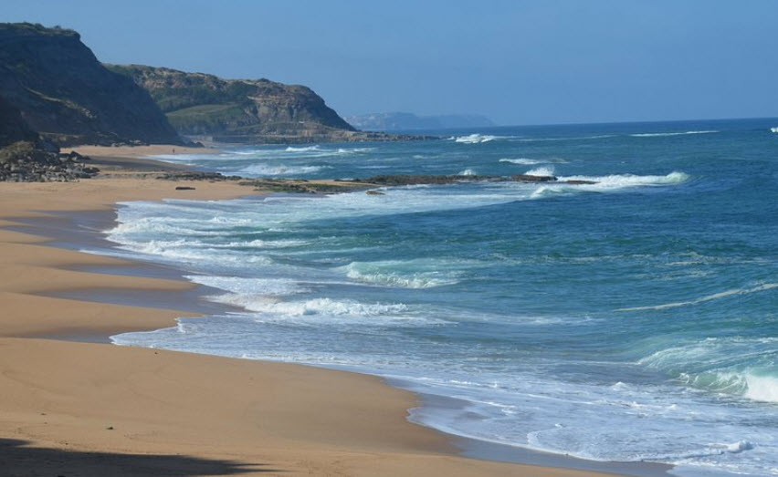 Praia de Porto das Barcas, Atalaia, Portugal, Portugal
